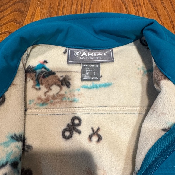 Ariat Blue Softshell Jacket with Equestrian Lining - Picture 2 of 4